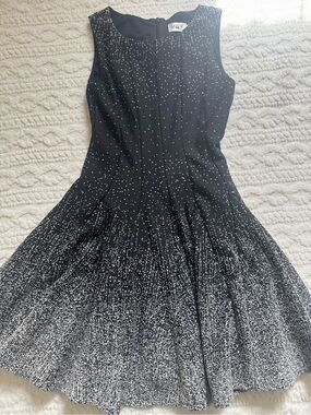 Eliza J black sleeveless jewel neck ombré dot fit and flare sweater dress sz 6